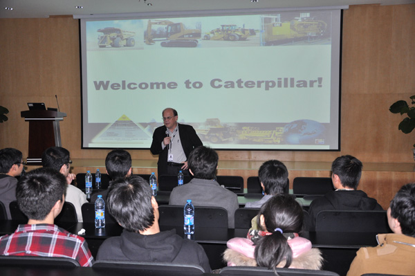JI Students Visit Caterpillar R&D in Wuxi