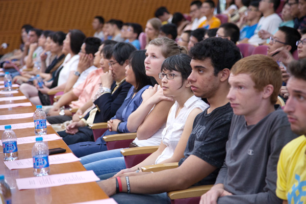 2014 JI New Student Convocation Shows JI’s International Color