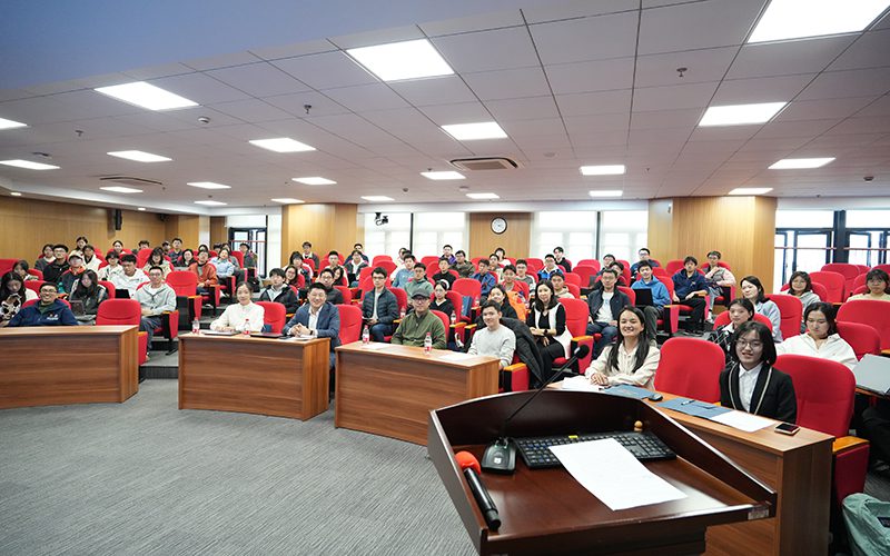 密西根学院校友企业联合宣讲暨寒假实习招聘活动顺利举行